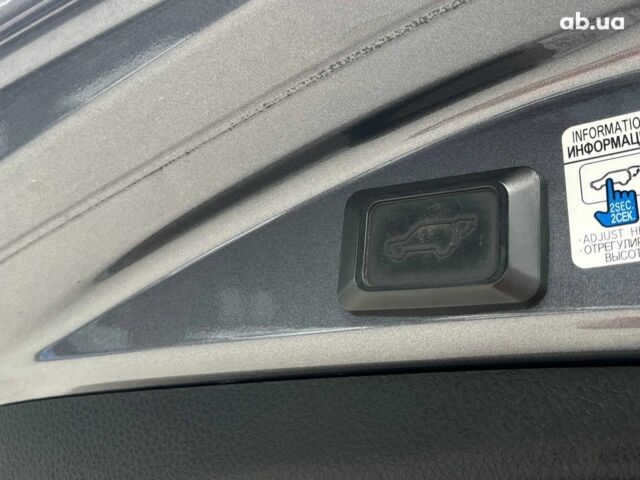 Тойота РАВ 4 2017 в Львове на Automoto.ua Серый Тойота РАВ 4, объемом двигателя 2.5 л и пробегом 143 тыс. км за 23990 $, фото 32 на Automoto.ua