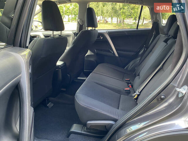 Серый Тойота РАВ 4, объемом двигателя 2.49 л и пробегом 97 тыс. км за 19700 $, фото 19 на Automoto.ua