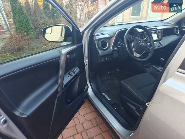 Серый Тойота РАВ 4, объемом двигателя 2.5 л и пробегом 116 тыс. км за 22000 $, фото 13 на Automoto.ua