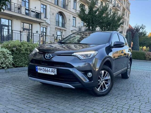 Тойота РАВ 4 2017 в Одессе на Automoto.ua Серый Тойота РАВ 4, объемом двигателя 2.49 л и пробегом 176 тыс. км за 21800 $, фото 11 на Automoto.ua