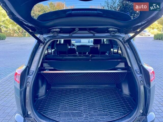 Тойота РАВ 4 2017 в Одессе на Automoto.ua Серый Тойота РАВ 4, объемом двигателя 2.49 л и пробегом 176 тыс. км за 21800 $, фото 31 на Automoto.ua