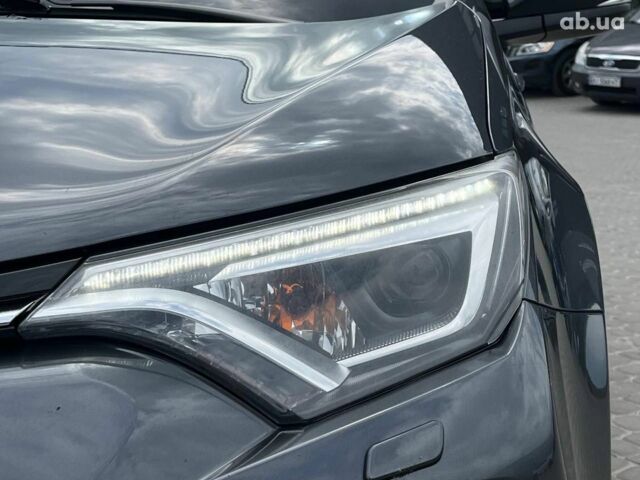 Тойота РАВ 4 2017 в Львове на Automoto.ua Серый Тойота РАВ 4, объемом двигателя 2.5 л и пробегом 143 тыс. км за 23990 $, фото 38 на Automoto.ua