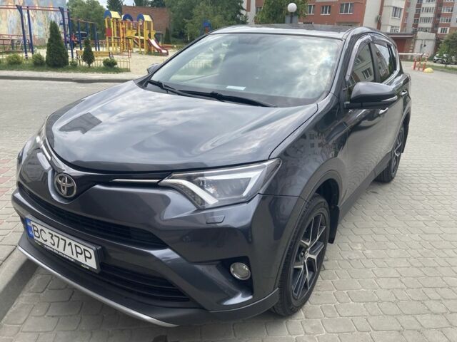 Сірий Тойота РАВ 4, об'ємом двигуна 2.2 л та пробігом 180 тис. км за 22200 $, фото 1 на Automoto.ua