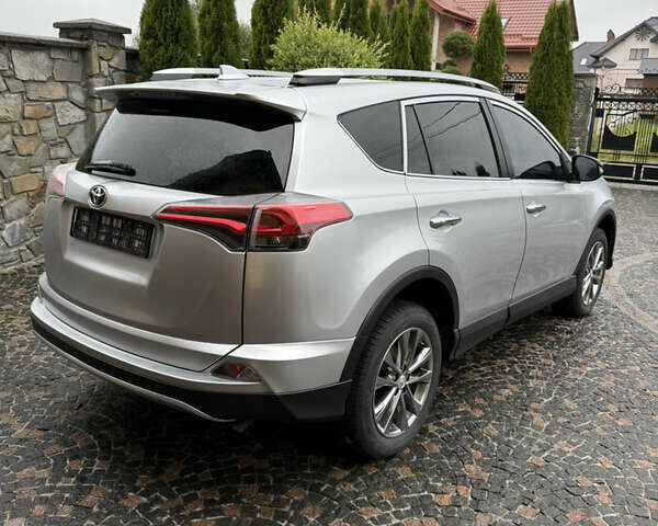 Серый Тойота РАВ 4, объемом двигателя 2.49 л и пробегом 14 тыс. км за 22000 $, фото 2 на Automoto.ua