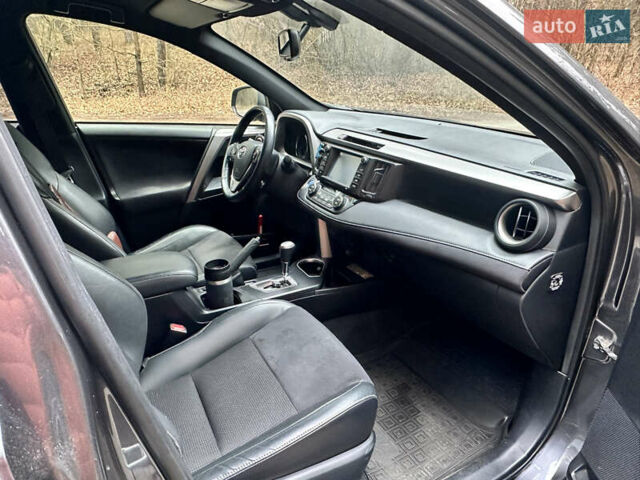 Серый Тойота РАВ 4, объемом двигателя 2.49 л и пробегом 109 тыс. км за 25500 $, фото 10 на Automoto.ua