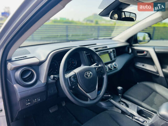 Сірий Тойота РАВ 4, об'ємом двигуна 2.49 л та пробігом 149 тис. км за 16300 $, фото 22 на Automoto.ua