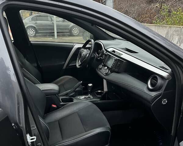 Серый Тойота РАВ 4, объемом двигателя 2.49 л и пробегом 77 тыс. км за 26000 $, фото 8 на Automoto.ua