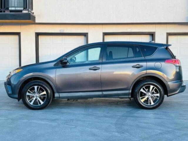 Серый Тойота РАВ 4, объемом двигателя 2.5 л и пробегом 89 тыс. км за 11000 $, фото 2 на Automoto.ua