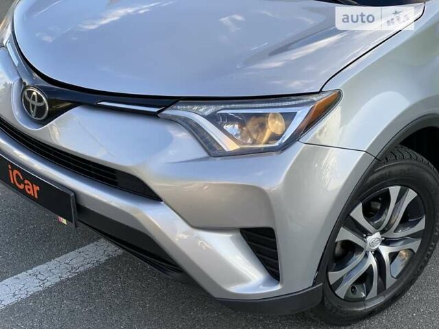 Сірий Тойота РАВ 4, об'ємом двигуна 2.49 л та пробігом 118 тис. км за 17800 $, фото 9 на Automoto.ua