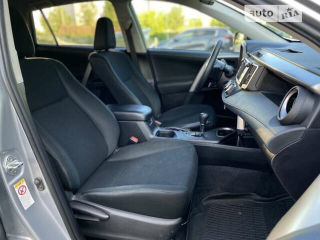 Сірий Тойота РАВ 4, об'ємом двигуна 2.49 л та пробігом 118 тис. км за 17800 $, фото 32 на Automoto.ua