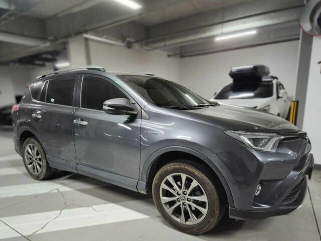 Серый Тойота РАВ 4, объемом двигателя 2.5 л и пробегом 46 тыс. км за 16988 $, фото 3 на Automoto.ua