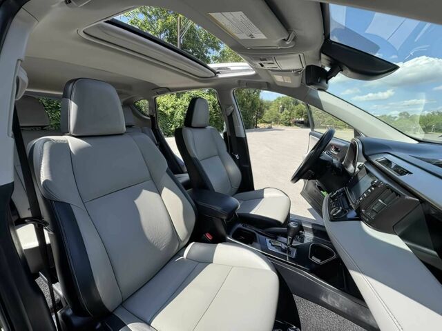 Сірий Тойота РАВ 4, об'ємом двигуна 2.5 л та пробігом 42 тис. км за 9000 $, фото 4 на Automoto.ua