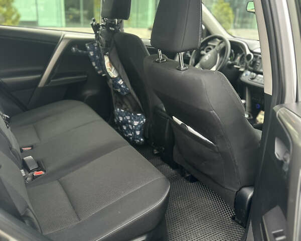 Серый Тойота РАВ 4, объемом двигателя 2.49 л и пробегом 127 тыс. км за 24950 $, фото 23 на Automoto.ua