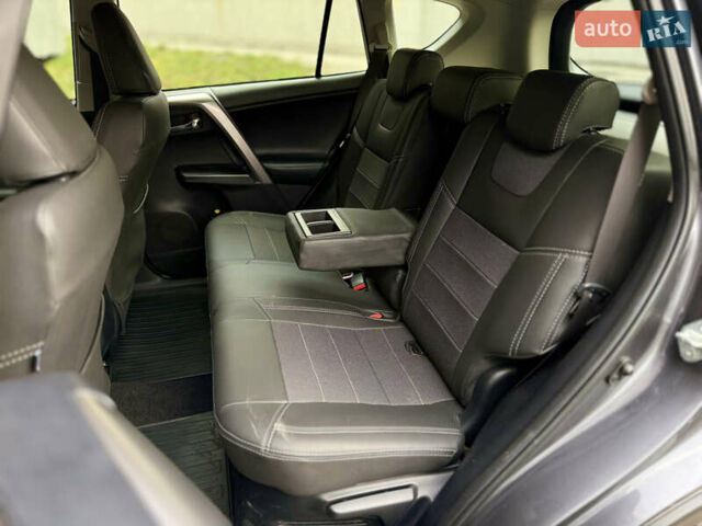 Сірий Тойота РАВ 4, об'ємом двигуна 2.5 л та пробігом 77 тис. км за 21500 $, фото 13 на Automoto.ua