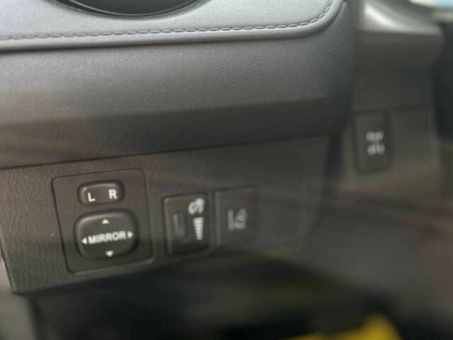 Серый Тойота РАВ 4, объемом двигателя 2.5 л и пробегом 48 тыс. км за 18700 $, фото 16 на Automoto.ua