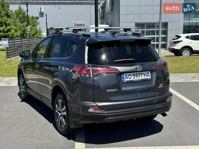 Сірий Тойота РАВ 4, об'ємом двигуна 2.49 л та пробігом 48 тис. км за 18300 $, фото 3 на Automoto.ua