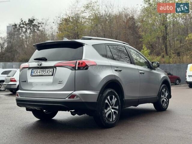 Серый Тойота РАВ 4, объемом двигателя 2.49 л и пробегом 85 тыс. км за 19500 $, фото 1 на Automoto.ua
