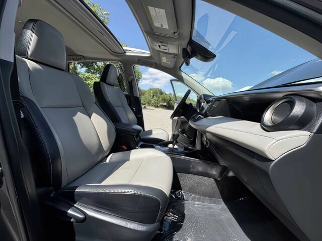 Сірий Тойота РАВ 4, об'ємом двигуна 2.5 л та пробігом 42 тис. км за 9000 $, фото 5 на Automoto.ua