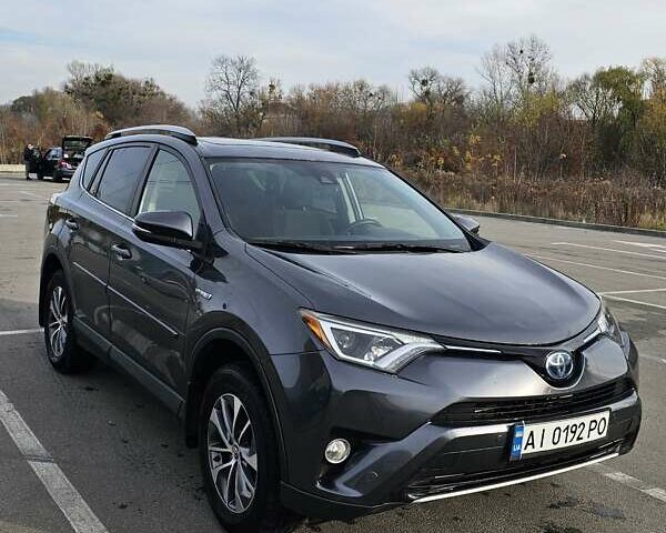 Серый Тойота РАВ 4, объемом двигателя 2.49 л и пробегом 122 тыс. км за 20800 $, фото 2 на Automoto.ua
