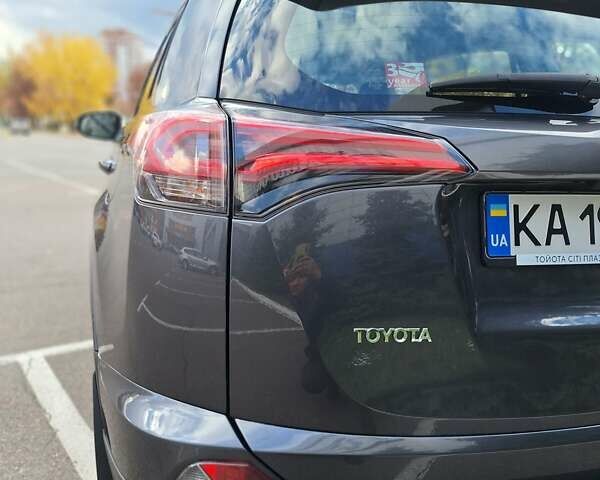 Серый Тойота РАВ 4, объемом двигателя 2.49 л и пробегом 87 тыс. км за 24500 $, фото 14 на Automoto.ua