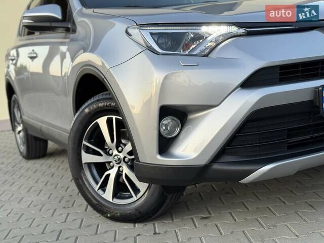 Сірий Тойота РАВ 4, об'ємом двигуна 2 л та пробігом 220 тис. км за 21700 $, фото 26 на Automoto.ua