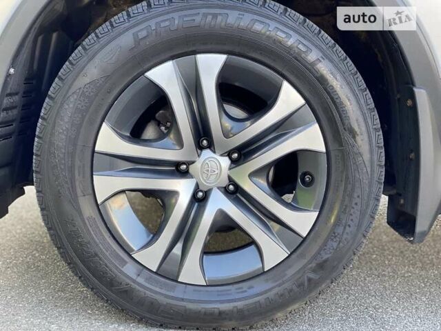 Сірий Тойота РАВ 4, об'ємом двигуна 2.49 л та пробігом 118 тис. км за 17800 $, фото 18 на Automoto.ua