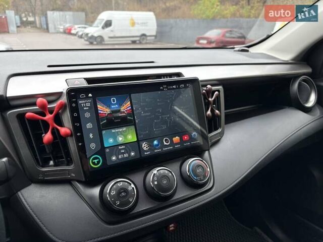 Серый Тойота РАВ 4, объемом двигателя 2.49 л и пробегом 85 тыс. км за 19500 $, фото 8 на Automoto.ua