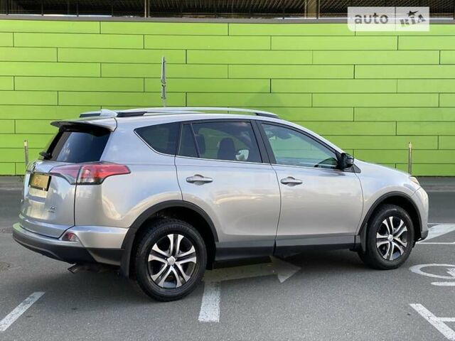 Сірий Тойота РАВ 4, об'ємом двигуна 2.49 л та пробігом 118 тис. км за 17800 $, фото 12 на Automoto.ua