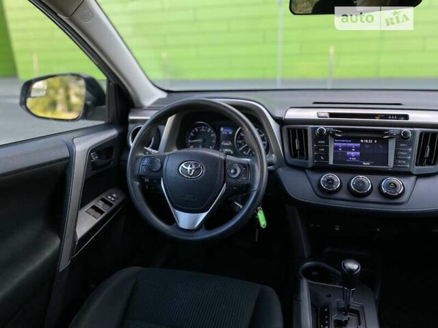 Сірий Тойота РАВ 4, об'ємом двигуна 2.49 л та пробігом 118 тис. км за 17800 $, фото 21 на Automoto.ua