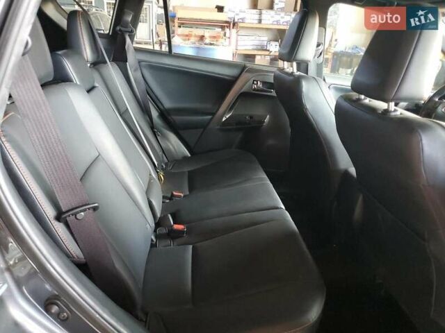 Сірий Тойота РАВ 4, об'ємом двигуна 2.49 л та пробігом 127 тис. км за 5600 $, фото 10 на Automoto.ua