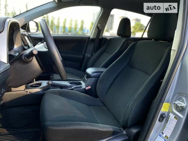 Сірий Тойота РАВ 4, об'ємом двигуна 2.49 л та пробігом 118 тис. км за 17800 $, фото 27 на Automoto.ua