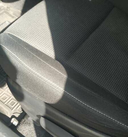 Серый Тойота РАВ 4, объемом двигателя 2.49 л и пробегом 80 тыс. км за 24950 $, фото 2 на Automoto.ua