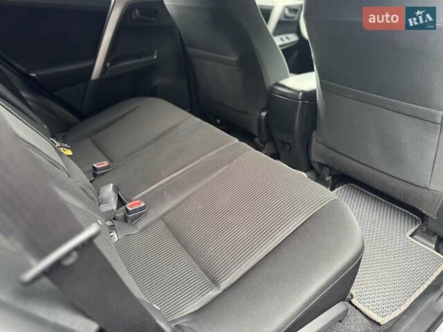 Серый Тойота РАВ 4, объемом двигателя 2.49 л и пробегом 85 тыс. км за 19500 $, фото 10 на Automoto.ua