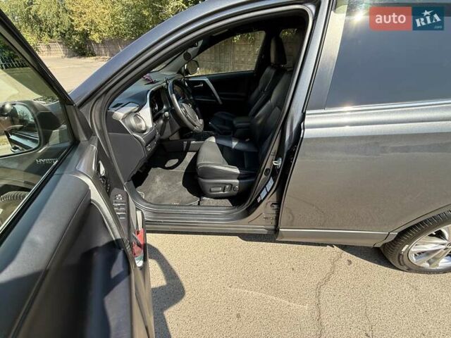 Сірий Тойота РАВ 4, об'ємом двигуна 2.49 л та пробігом 134 тис. км за 25999 $, фото 9 на Automoto.ua