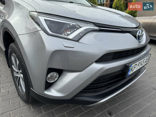 Сірий Тойота РАВ 4, об'ємом двигуна 2.49 л та пробігом 92 тис. км за 24800 $, фото 1 на Automoto.ua
