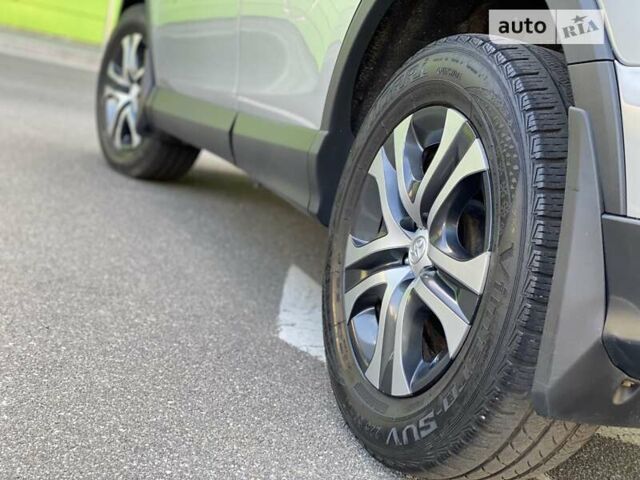 Сірий Тойота РАВ 4, об'ємом двигуна 2.49 л та пробігом 118 тис. км за 17800 $, фото 17 на Automoto.ua