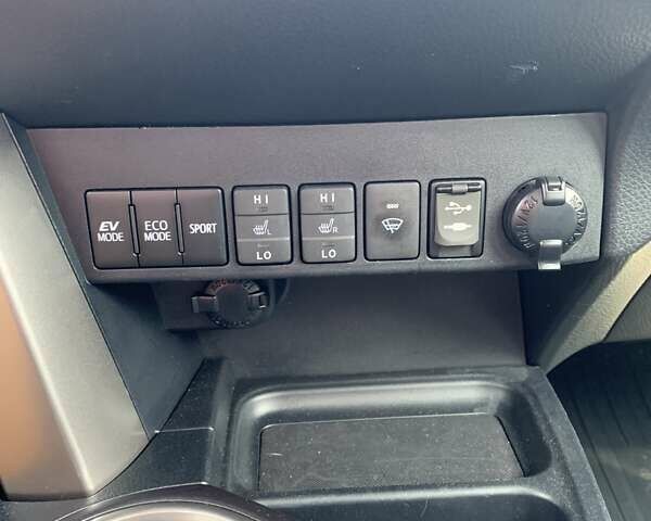 Сірий Тойота РАВ 4, об'ємом двигуна 2.49 л та пробігом 172 тис. км за 24999 $, фото 5 на Automoto.ua