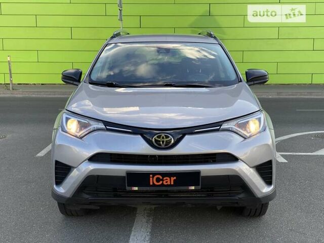 Сірий Тойота РАВ 4, об'ємом двигуна 2.49 л та пробігом 118 тис. км за 17800 $, фото 7 на Automoto.ua