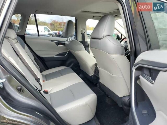 Серый Тойота РАВ 4, объемом двигателя 2.49 л и пробегом 161 тыс. км за 8300 $, фото 10 на Automoto.ua