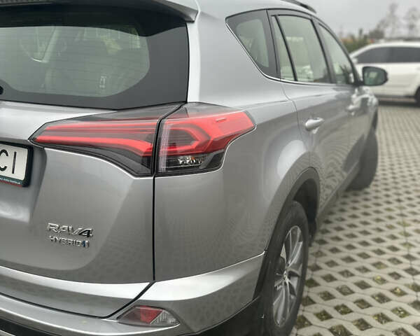 Серый Тойота РАВ 4, объемом двигателя 2.49 л и пробегом 127 тыс. км за 24950 $, фото 9 на Automoto.ua