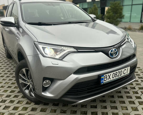 Серый Тойота РАВ 4, объемом двигателя 2.49 л и пробегом 127 тыс. км за 24950 $, фото 1 на Automoto.ua