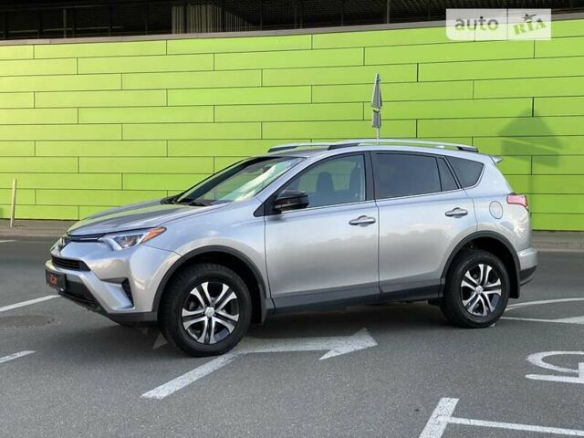 Сірий Тойота РАВ 4, об'ємом двигуна 2.49 л та пробігом 118 тис. км за 17800 $, фото 3 на Automoto.ua