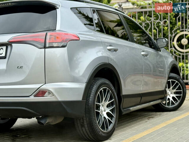 Сірий Тойота РАВ 4, об'ємом двигуна 2.49 л та пробігом 86 тис. км за 15900 $, фото 15 на Automoto.ua