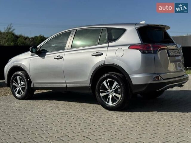 Сірий Тойота РАВ 4, об'ємом двигуна 2 л та пробігом 220 тис. км за 21700 $, фото 134 на Automoto.ua