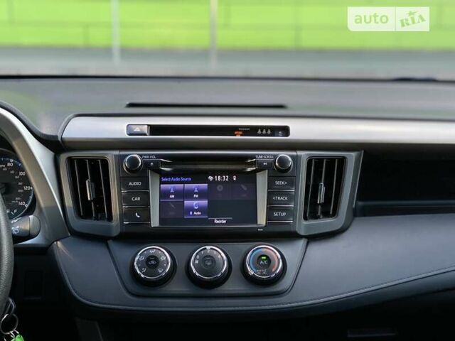 Сірий Тойота РАВ 4, об'ємом двигуна 2.49 л та пробігом 118 тис. км за 17800 $, фото 25 на Automoto.ua