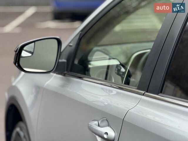 Серый Тойота РАВ 4, объемом двигателя 2.49 л и пробегом 85 тыс. км за 19500 $, фото 2 на Automoto.ua