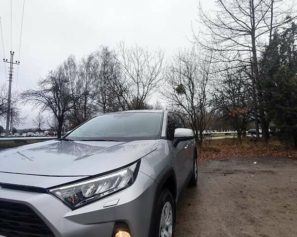 Серый Тойота РАВ 4, объемом двигателя 1.99 л и пробегом 104 тыс. км за 23000 $, фото 2 на Automoto.ua