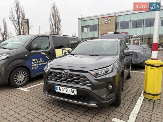 Серый Тойота РАВ 4, объемом двигателя 1.99 л и пробегом 47 тыс. км за 29000 $, фото 2 на Automoto.ua
