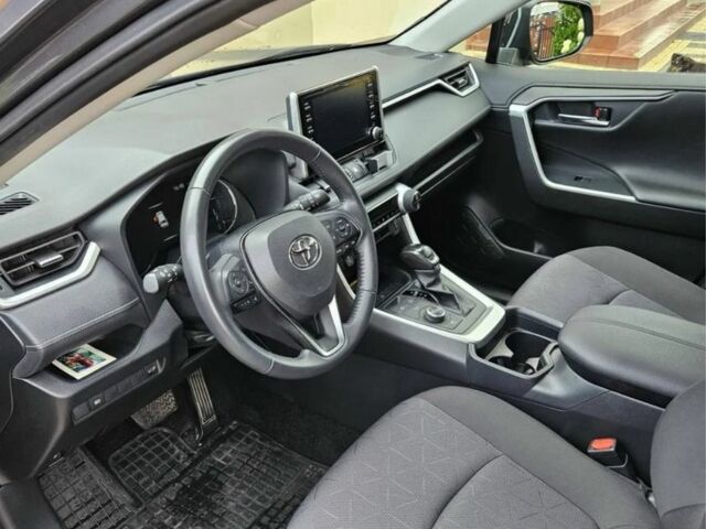 Тойота РАВ 4 2019 в Киеве на Automoto.ua Серый Тойота РАВ 4, объемом двигателя 2.5 л и пробегом 90 тыс. км за 15900 $, фото 9 на Automoto.ua