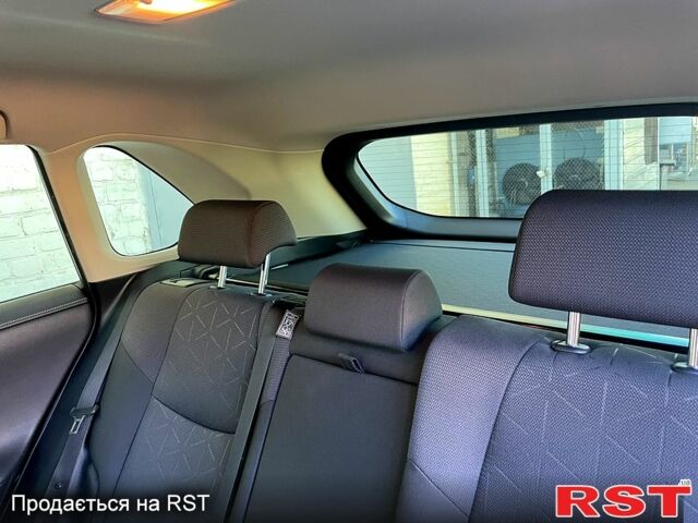 Серый Тойота РАВ 4, объемом двигателя 2 л и пробегом 57 тыс. км за 27000 $, фото 4 на Automoto.ua